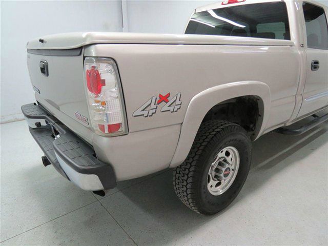 GMC Sierra 2500 Base 3500 2 WD Crew Cab Pickup