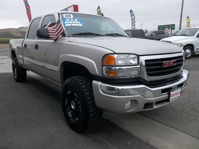 GMC Sierra 2500 2006 photo 2