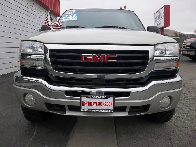 GMC Sierra 2500 2006 photo 3