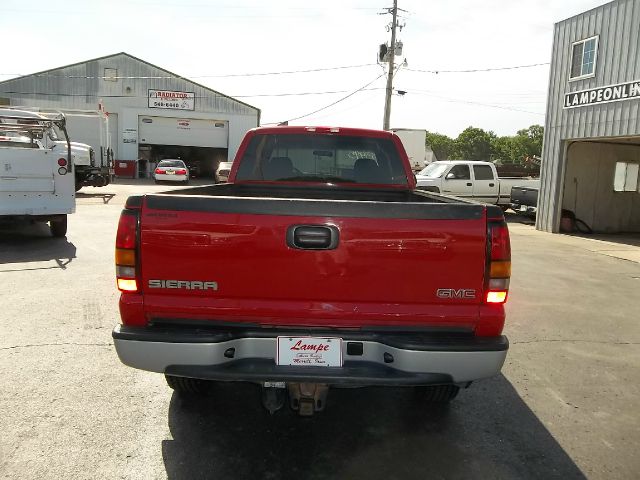 GMC Sierra 2500 2006 photo 2