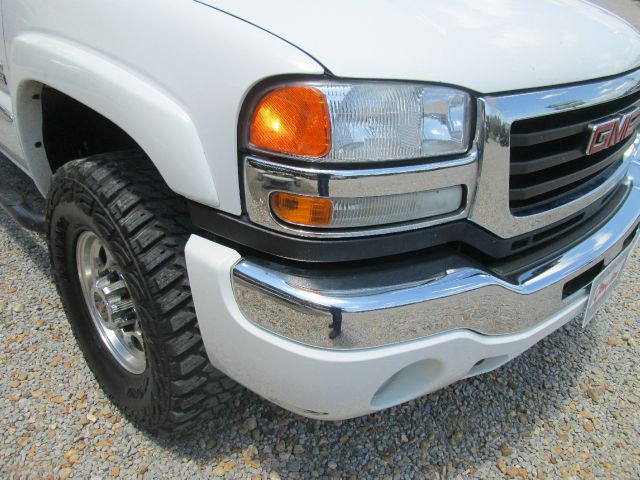 GMC Sierra 2500 2006 photo 18