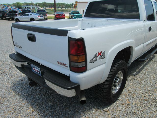 GMC Sierra 2500 2006 photo 22