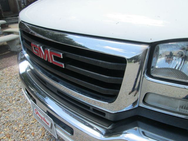 GMC Sierra 2500 2006 photo 26