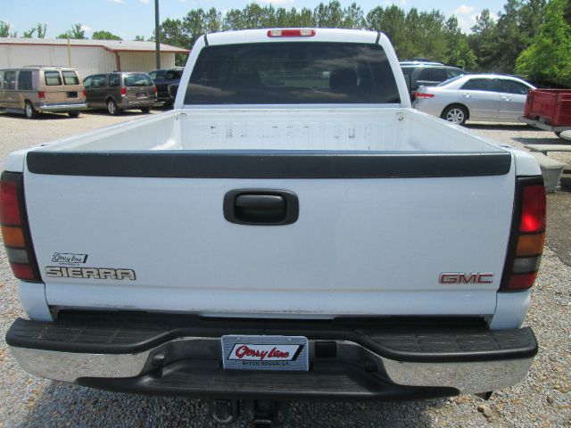 GMC Sierra 2500 2006 photo 29