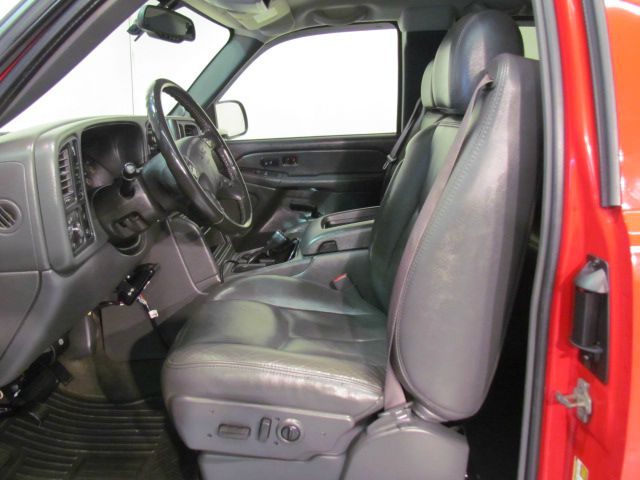 GMC Sierra 2500 2006 photo 2