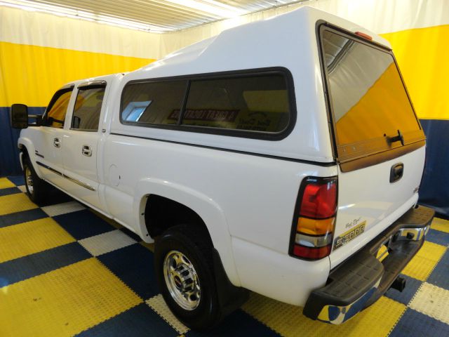 GMC Sierra 2500 2006 photo 2