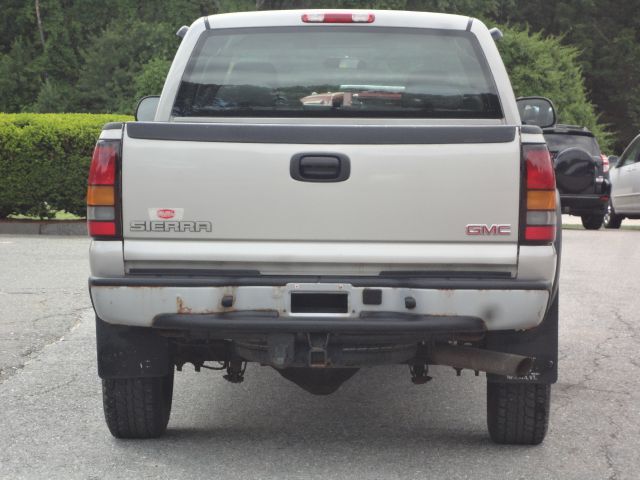 GMC Sierra 2500 2006 photo 8