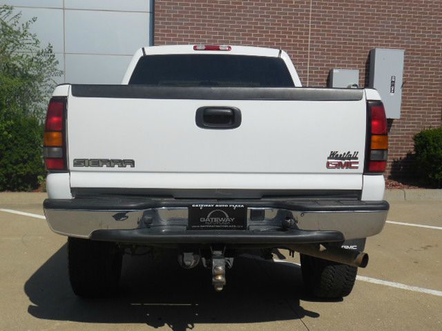 GMC Sierra 2500 2006 photo 2