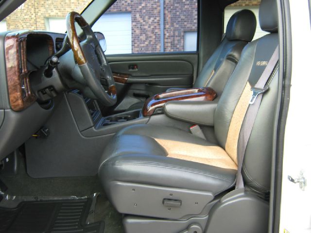 GMC Sierra 2500 2006 photo 24