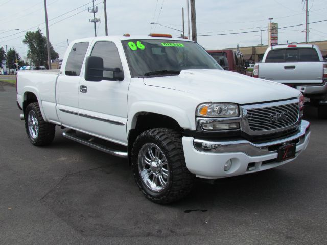 GMC Sierra 2500 2006 photo 2