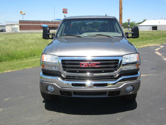 GMC Sierra 2500 2006 photo 17