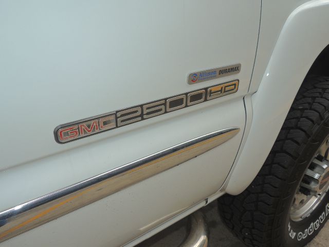 GMC Sierra 2500 2006 photo 12