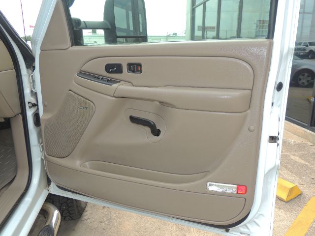 GMC Sierra 2500 2006 photo 8