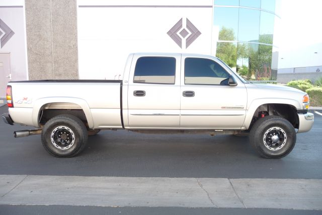 GMC Sierra 2500 2006 photo 2