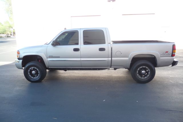 GMC Sierra 2500 2006 photo 23