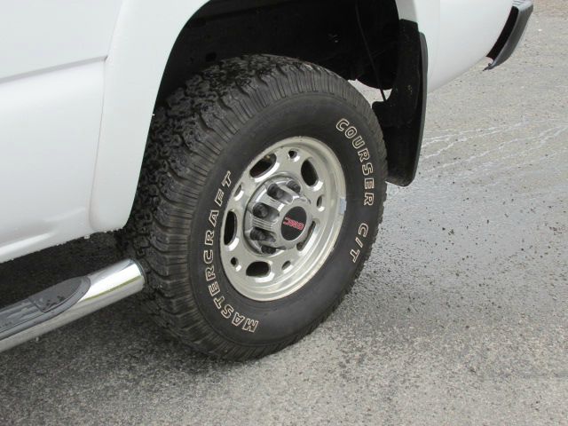 GMC Sierra 2500 2006 photo 1