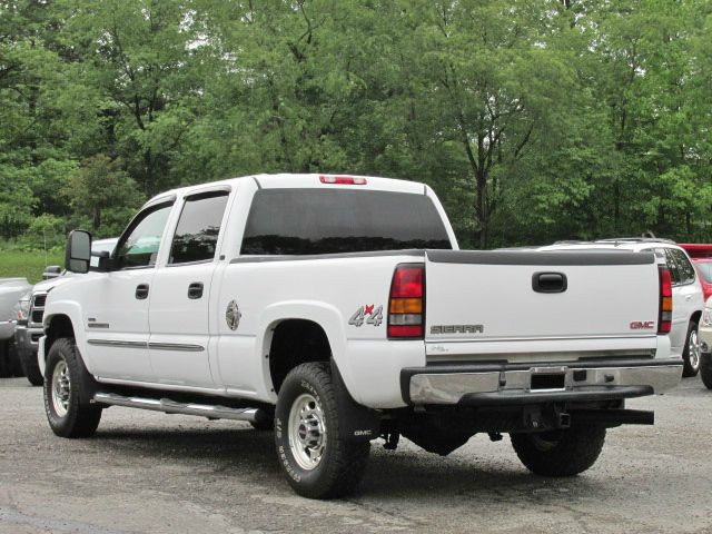 GMC Sierra 2500 2006 photo 12