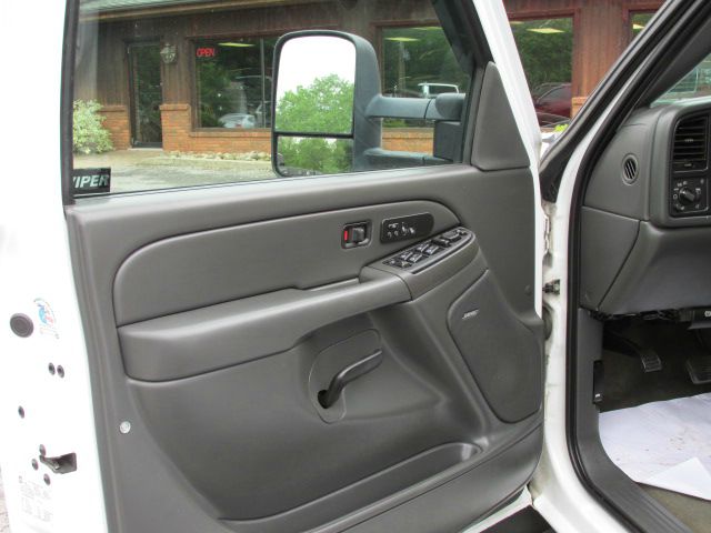 GMC Sierra 2500 2006 photo 2