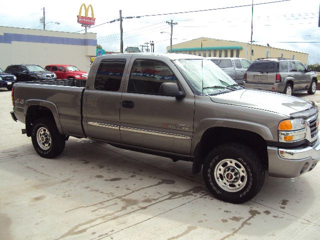 GMC Sierra 2500 2006 photo 2