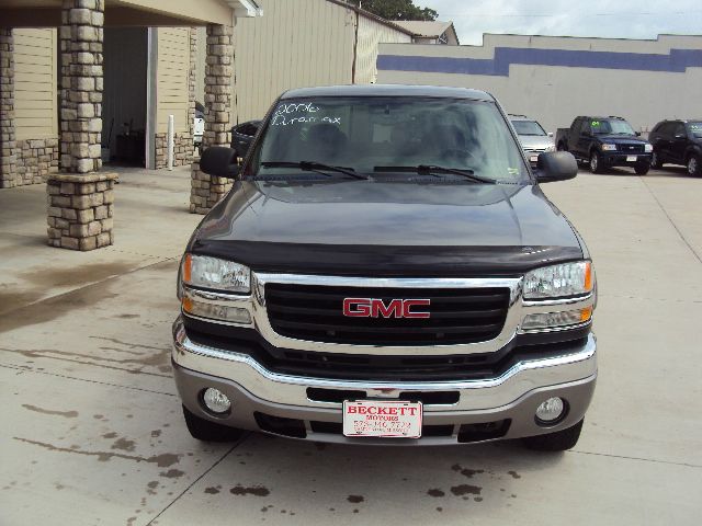 GMC Sierra 2500 2006 photo 3