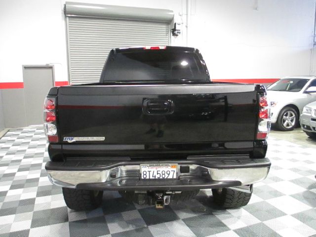 GMC Sierra 2500 2006 photo 13