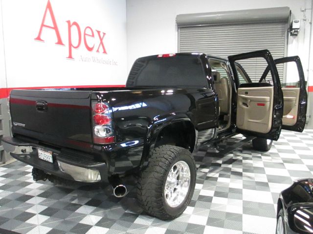 GMC Sierra 2500 2006 photo 15