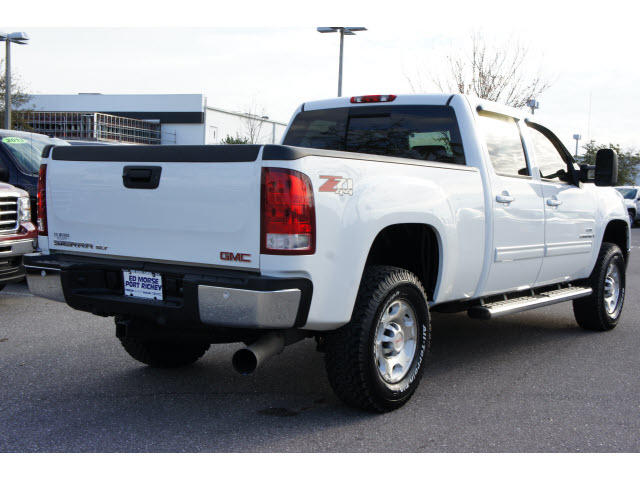 GMC Sierra 2500 2009 photo 2