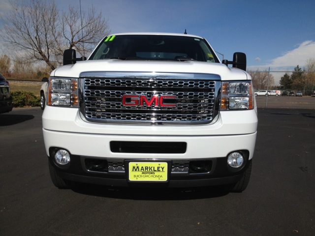 GMC Sierra 2500 2011 photo 4