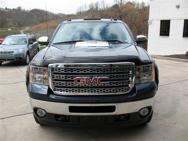 GMC Sierra 2500 2011 photo 1