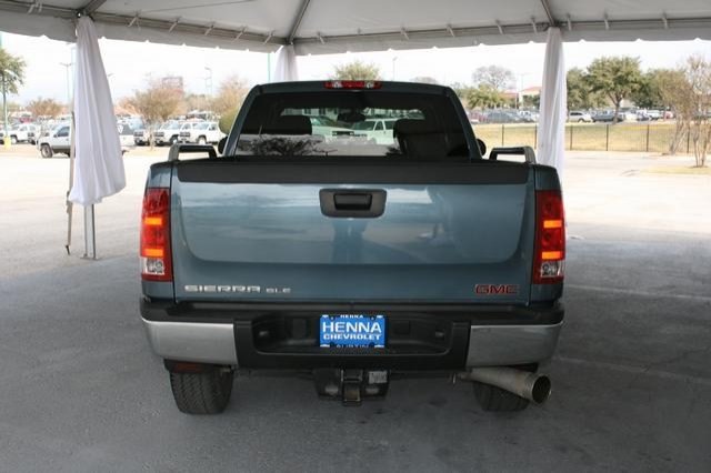 GMC Sierra 2500 2011 photo 3