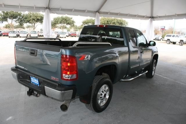 GMC Sierra 2500 2011 photo 4