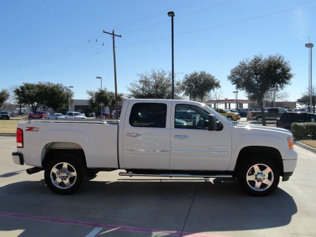 GMC Sierra 2500 2011 photo 5