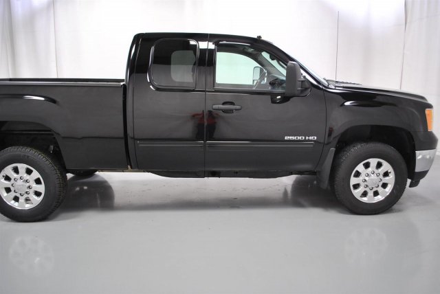 GMC Sierra 2500 2011 photo 1