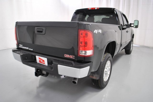 GMC Sierra 2500 2011 photo 2