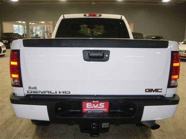 GMC Sierra 2500 2011 photo 3