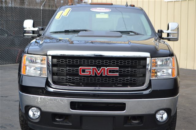 GMC Sierra 2500 2011 photo 1