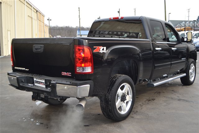 GMC Sierra 2500 2011 photo 5