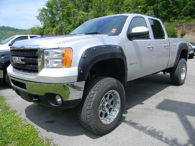 GMC Sierra 2500 2011 photo 2