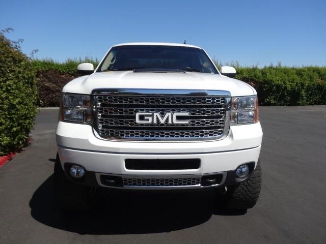 GMC Sierra 2500 2011 photo 4