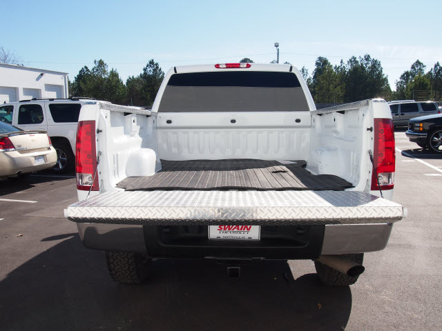 GMC Sierra 2500 2011 photo 4