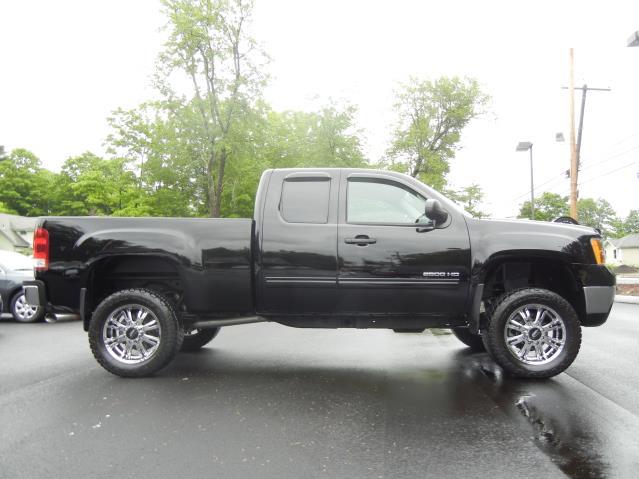 GMC Sierra 2500 2011 photo 6