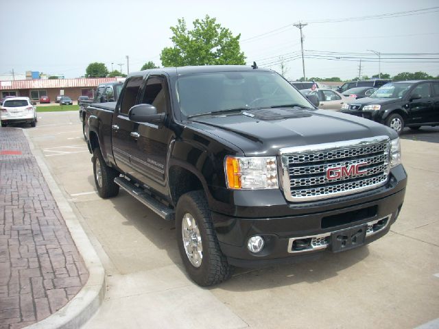 GMC Sierra 2500 2011 photo 4