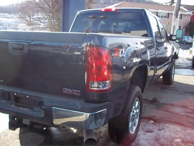 GMC Sierra 2500 2011 photo 3