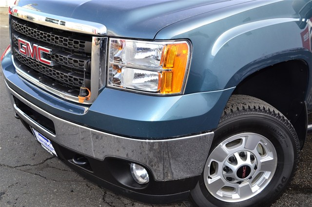 GMC Sierra 2500 2011 photo 5