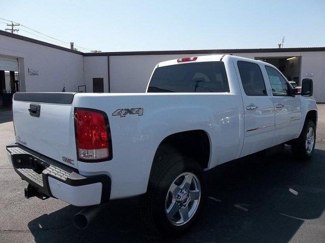 GMC Sierra 2500 2013 photo 1