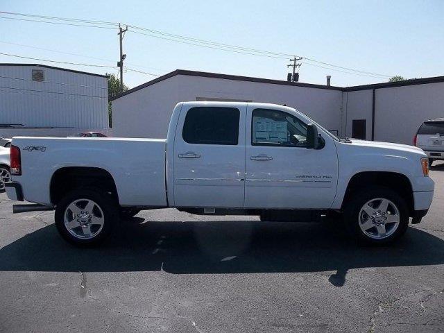 GMC Sierra 2500 2013 photo 2