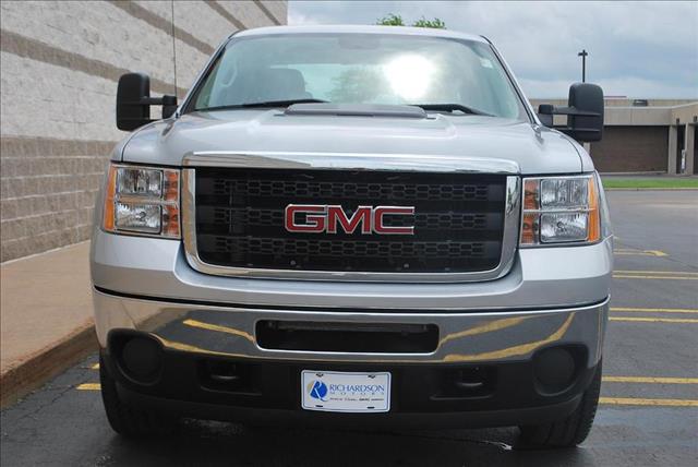 GMC Sierra 2500 2013 photo 2