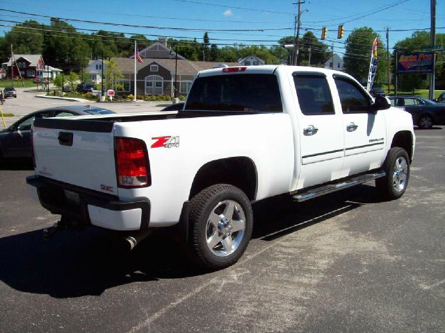 GMC Sierra 2500 2013 photo 1