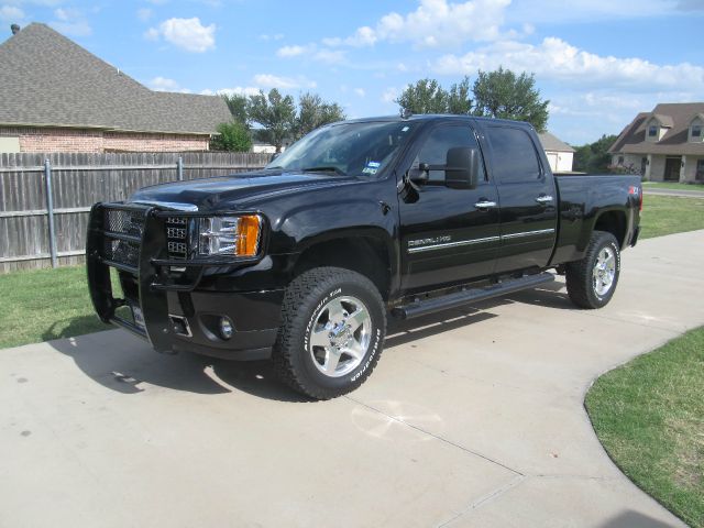 GMC Sierra 2500 Sr5...4-wheel Drive Pickup Truck