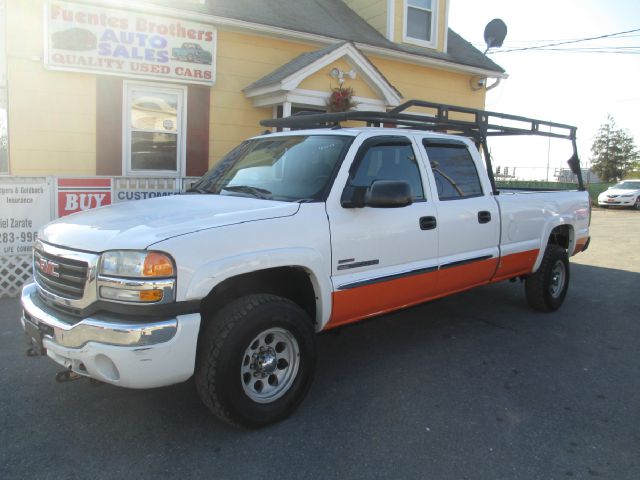 GMC Sierra 2500HD 2004 photo 1